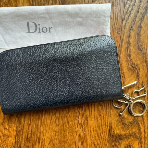 Dior Handbags - ⏰LAST CHANCE⏰ Christian Dior Navy Zip Around Wallet (w/ COA)
